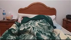 Teen NIEDRIG die Decke gefickt