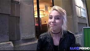 Kimber Delice: fétichisme, sodomie et double pénétration