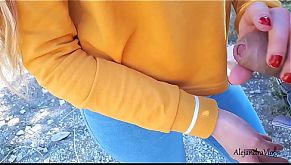 I SUCK MY BOYFRIEND IN THE CAR