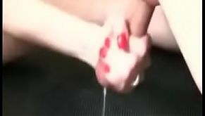 Isso que é punheta! Essas putas sabem mesmo fazer!