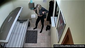 Beautiful Big Tits MIlf in Public Solaruim