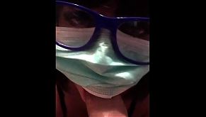 Beurette confinée suce masquée corona virus covid-19 quarantaine