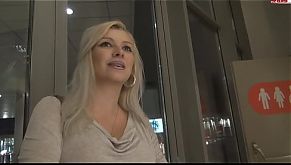 VanessaKiss - Fick in C&amp;A - 100% Public 5 min