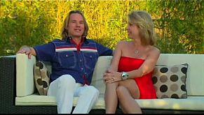 Профессиональные свингеры демонстрируют свой талант