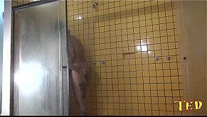 Suruba no vestiário durante o banho - Melissa Devassa - Rafaella Denardin - Victor Hugo - Alex Santo Ab