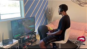 CARMELA CLUTCH v STRETCH INTRO