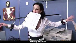 Босс заметил шалости секретарши